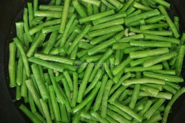 豆角炒肉片的做法图解3