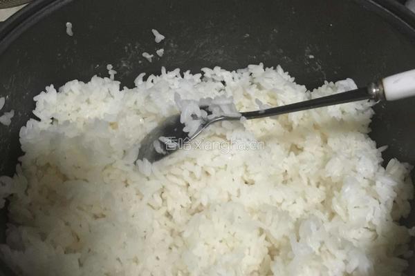 日式豆腐皮手握饭团的做法图解1