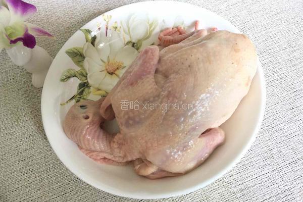 红参炖鸽子汤的做法图解1