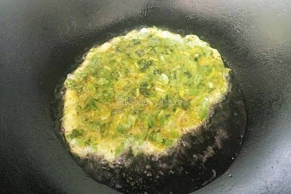 香菜炒鸡蛋的做法图解7