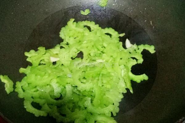 苦瓜鸡蛋的做法图解4