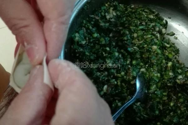 羊肉韭菜馅馄饨的做法图解7