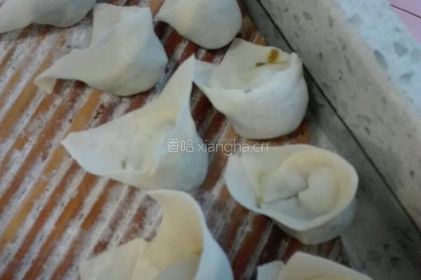 羊肉韭菜馅馄饨的做法图解8