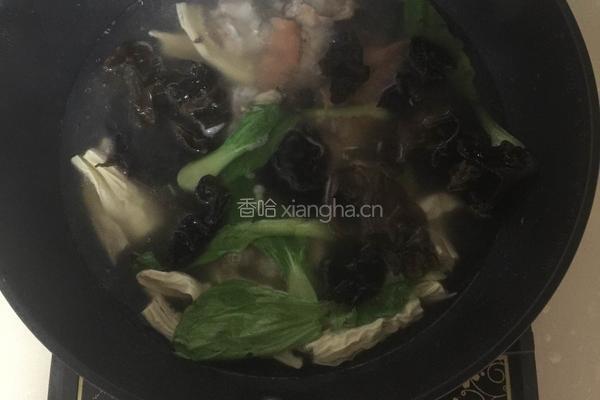 猪蹄木耳汤的做法图解4