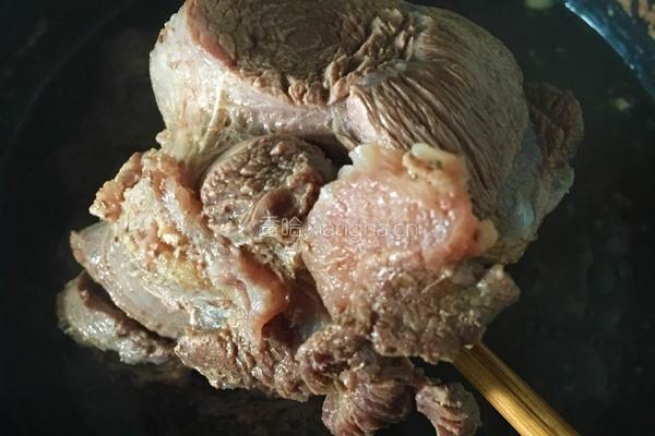 红烧牛肉的做法图解1