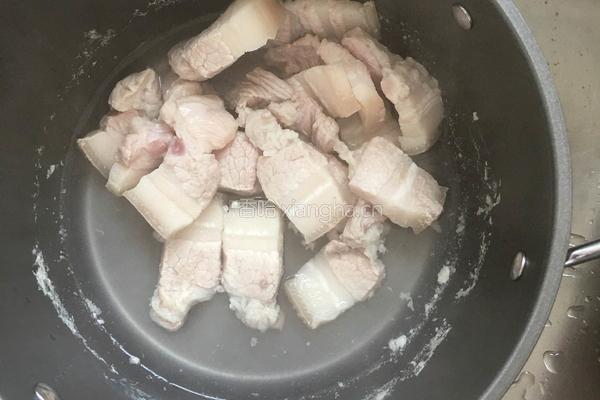 鹌鹑红烧肉的做法图解4