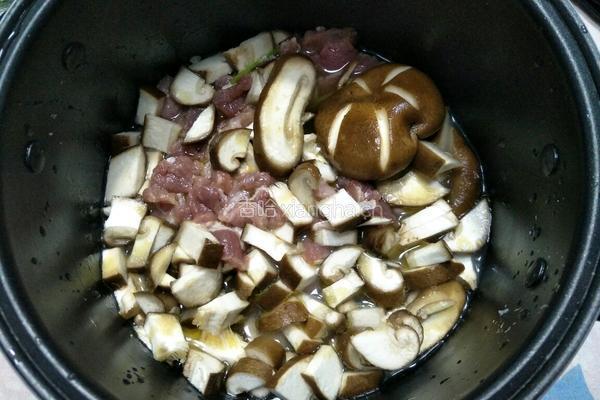 香菇瘦肉粥的做法图解5