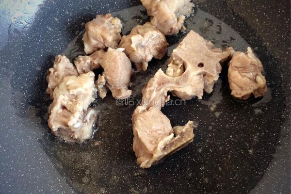 排骨炖豆角的做法图解5
