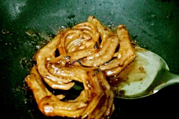 酱炆鸭掌的做法图解5