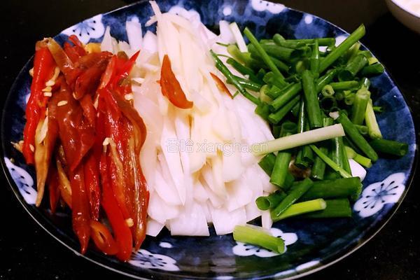 酸辣魔芋的做法图解3