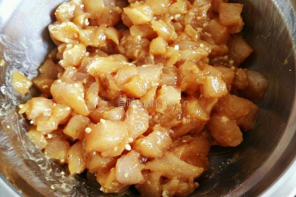 宝宝食谱之 五彩鸡丁的做法图解3