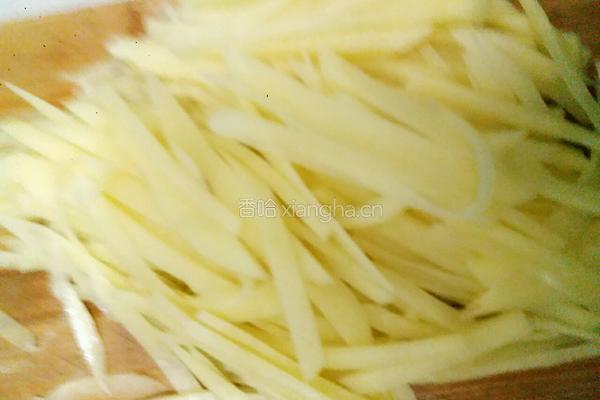 红油土豆丝的做法图解2