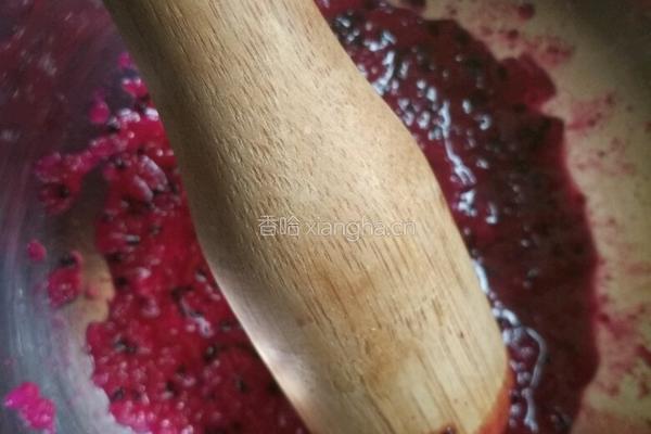 蜂蜜火龙果饭团的做法图解2