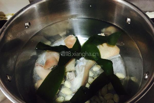 海带芸豆猪手汤的做法图解6