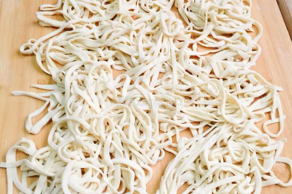 绝味蛋炒面（青椒鸡蛋炒面）的做法图解3