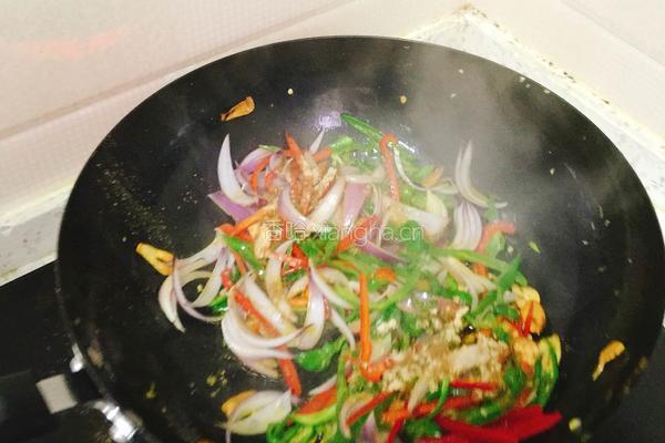 绝味蛋炒面（青椒鸡蛋炒面）的做法图解8