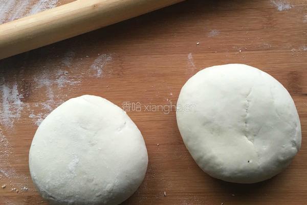 葱油饼的做法图解2