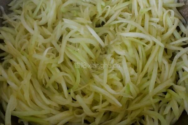 韭菜花炒洋瓜丝的做法图解5