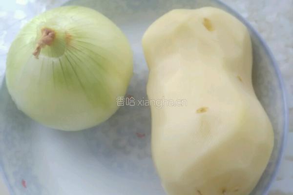 洋葱炒土豆丝的做法图解1