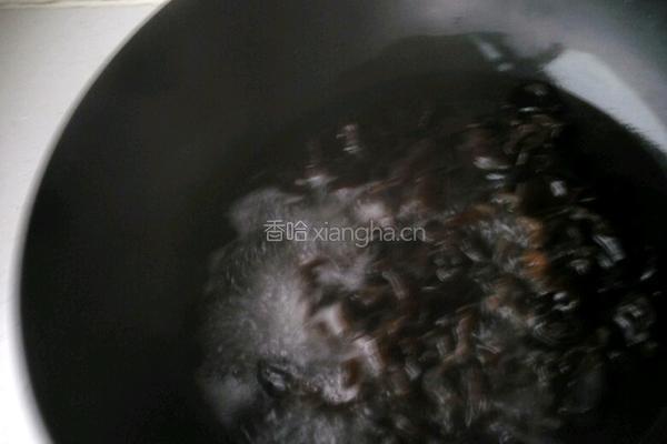 凉拌木耳的做法图解1