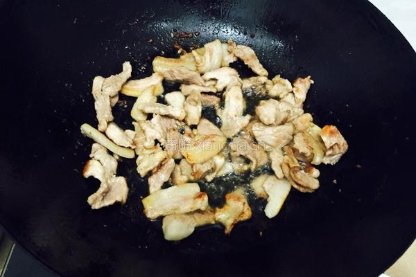 前腿肉炒四季豆的做法图解3