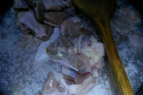 西洋参炖鸡汤的做法图解1