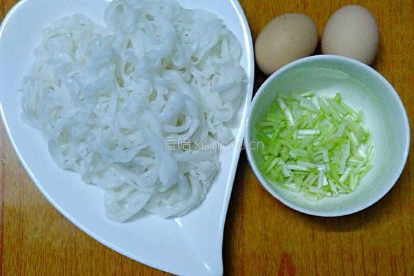 蛋炒粉的做法图解1