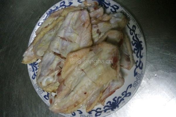 蒜香凤翅的做法图解2