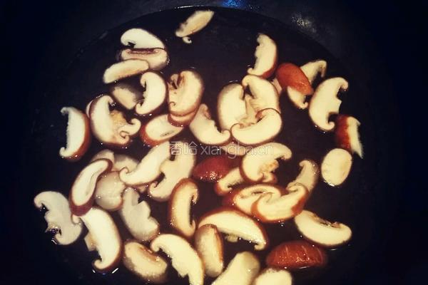 香菇白菜肉汤的做法图解3