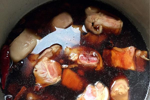 猪蹄焖黄豆的做法图解5