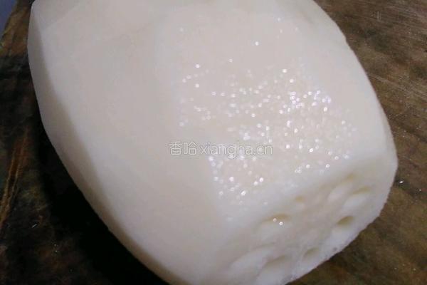 糖醋藕片的做法图解1