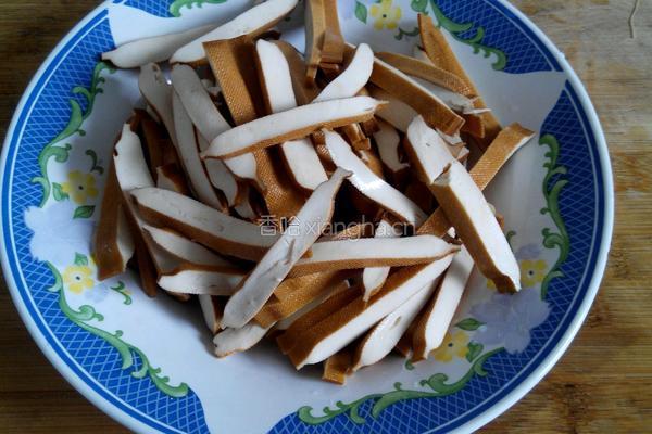 香辣豆腐干的做法图解1