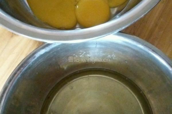 菜心汁蛋糕卷的做法图解2