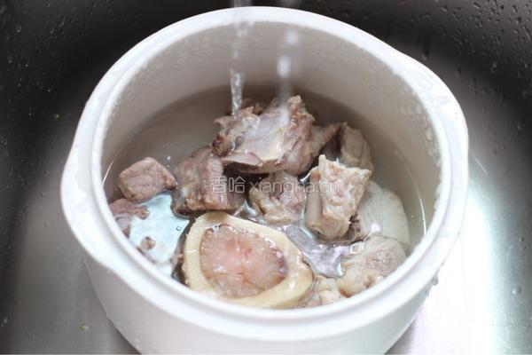 松茸银鱼羹的做法图解1