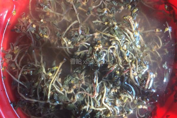 马齿苋干蒸猪肉的做法图解1