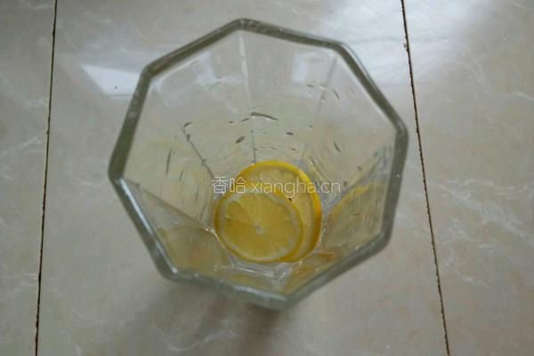 柠檬蜂蜜水的做法图解2