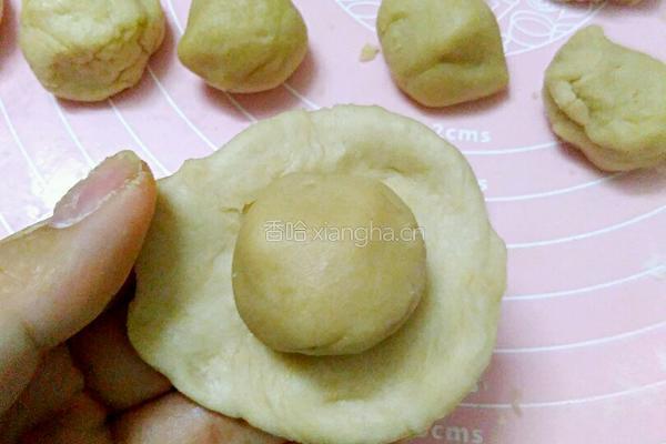 莲蓉酥的做法图解8