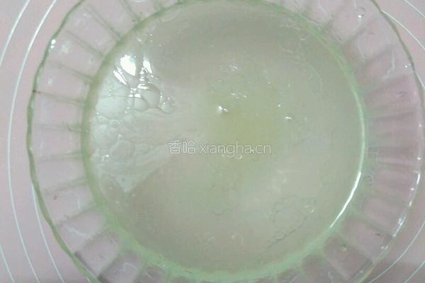 紫薯蛋黄酥的做法图解1