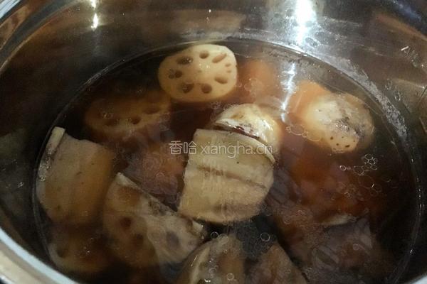 莲藕红豆骨头汤的做法图解9