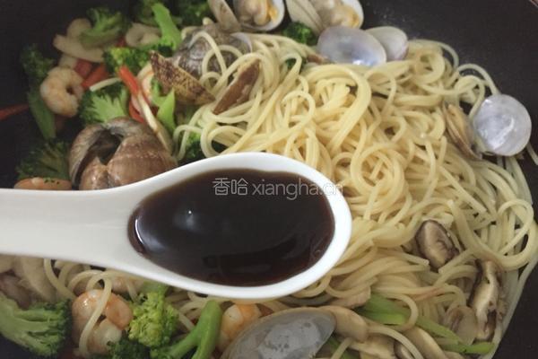 海鲜意粉的做法图解8