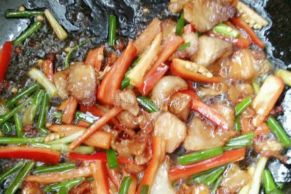 五花肉炒四季豆木耳的做法图解5
