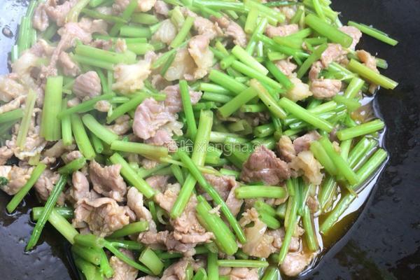 芹菜剁椒炒肉的做法图解8