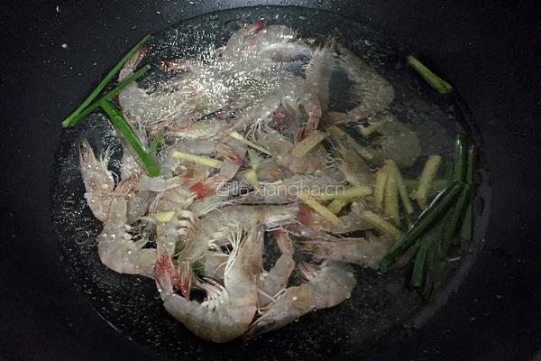 白灼虾的做法图解3