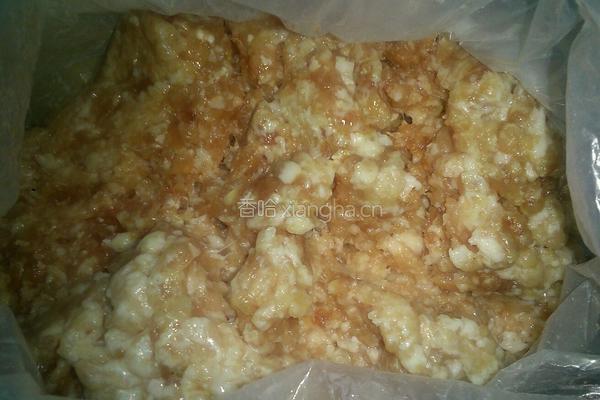 豆角肉馅饺子的做法图解3