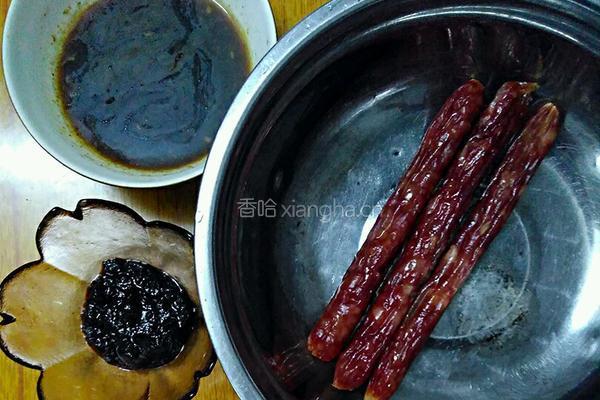 烤香肠的做法图解1