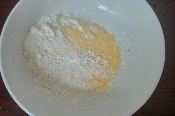 胡萝卜丝鸡蛋饼的做法图解3