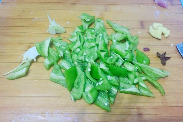尖椒干豆腐的做法图解2