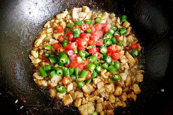 杭椒肉丁的做法图解12