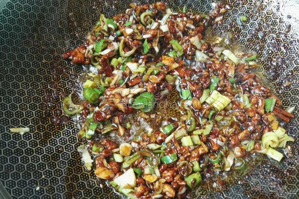  肉末茄子的做法图解6