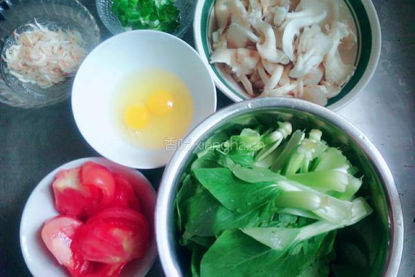 西红柿蘑菇鸡蛋炒青菜的做法图解1
